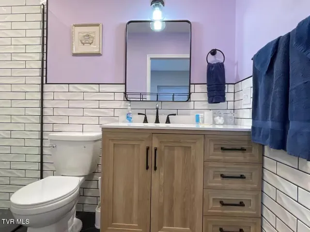 $2,000 | 249 North Street, Unit 2, Bristol, TN 37620