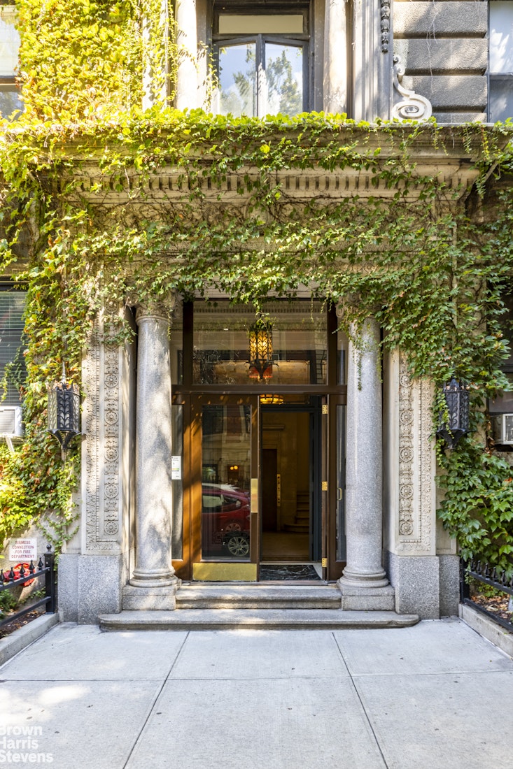 640 West End Avenue, Unit 12C Manhattan, NY 10024 - Photo 15 of 17 a view of a building with a tree
