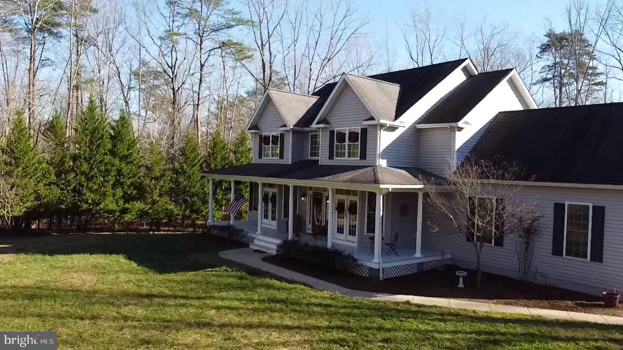 215 Old Cropps Mill Road Fredericksburg, VA 22406 - Photo 5 of 15 Large 5 Bed/3.5 Bath