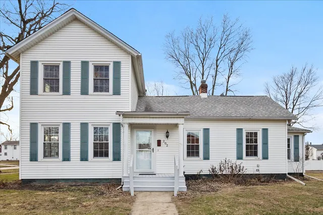 $174,900 | 202 North Cherry Street, El Paso, IL 61738