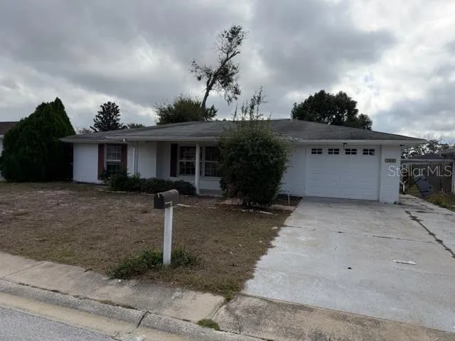 $1,695 | 7818 Foxwood Drive, New Port Richey, FL 34653