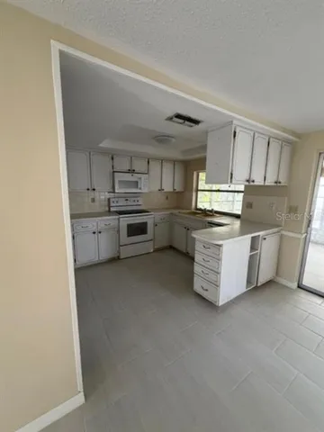 $1,695 | 7818 Foxwood Drive, New Port Richey, FL 34653