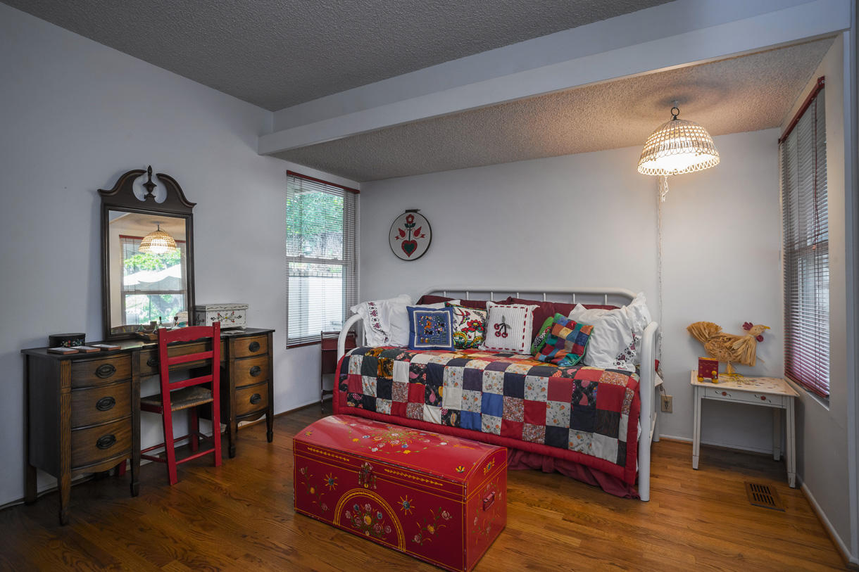 1132 Manitou Road Santa Barbara, CA 93101 - Photo 14 of 23 Bdr3