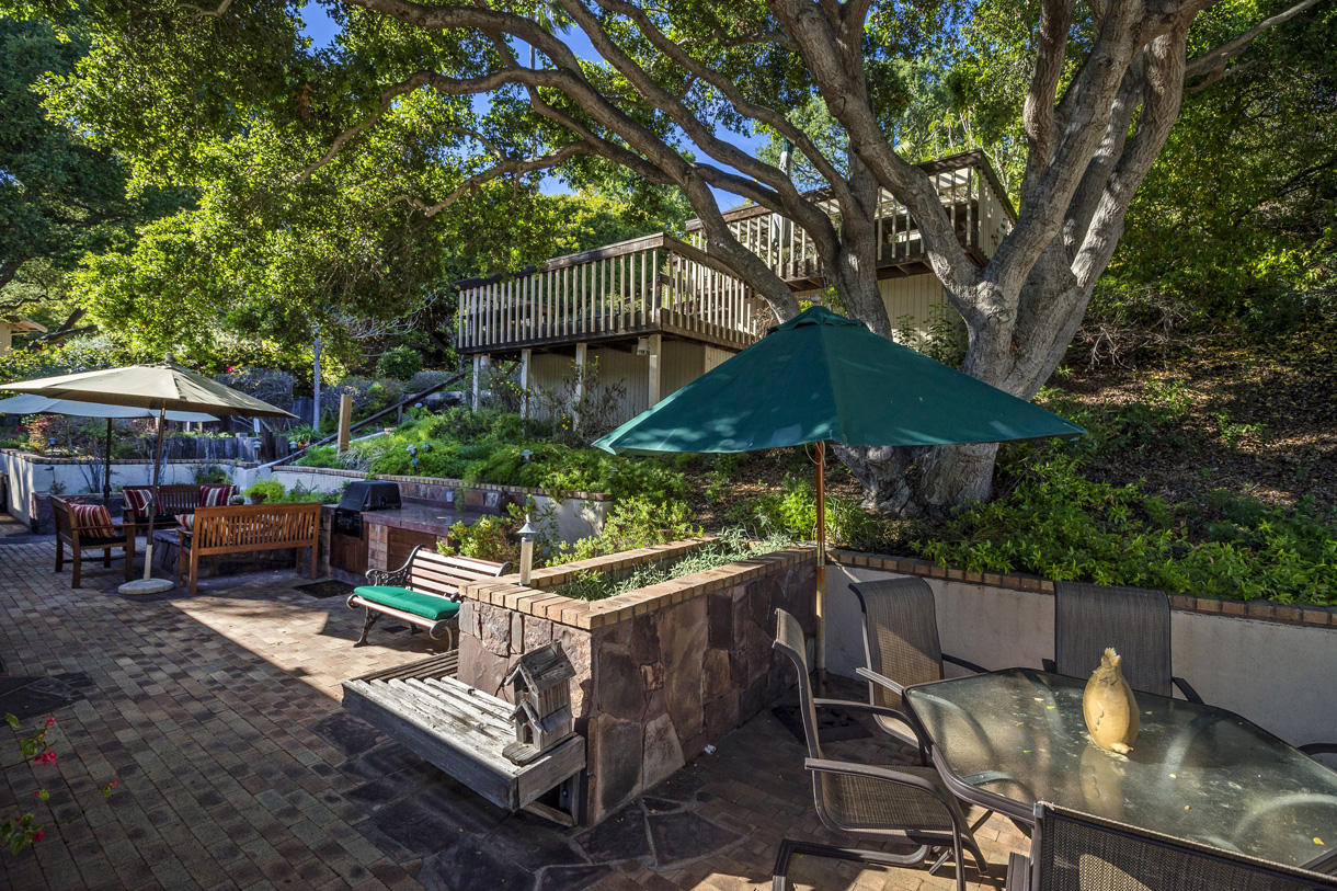 1132 Manitou Road Santa Barbara, CA 93101 - Photo 20 of 23 Patio