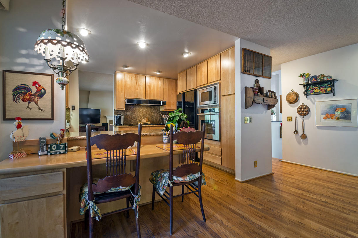 1132 Manitou Road Santa Barbara, CA 93101 - Photo 7 of 23 Kitchen3