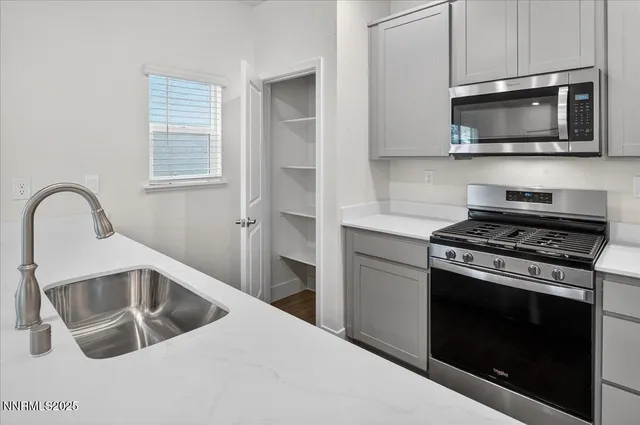 $2,850 | 1629 Icelandic Way, Reno, NV 89523