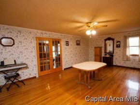 776 East Shoe Fly Road Avon, IL 61415 - Photo 3 of 32