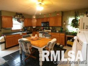 776 East Shoe Fly Road Avon, IL 61415 - Photo 5 of 32
