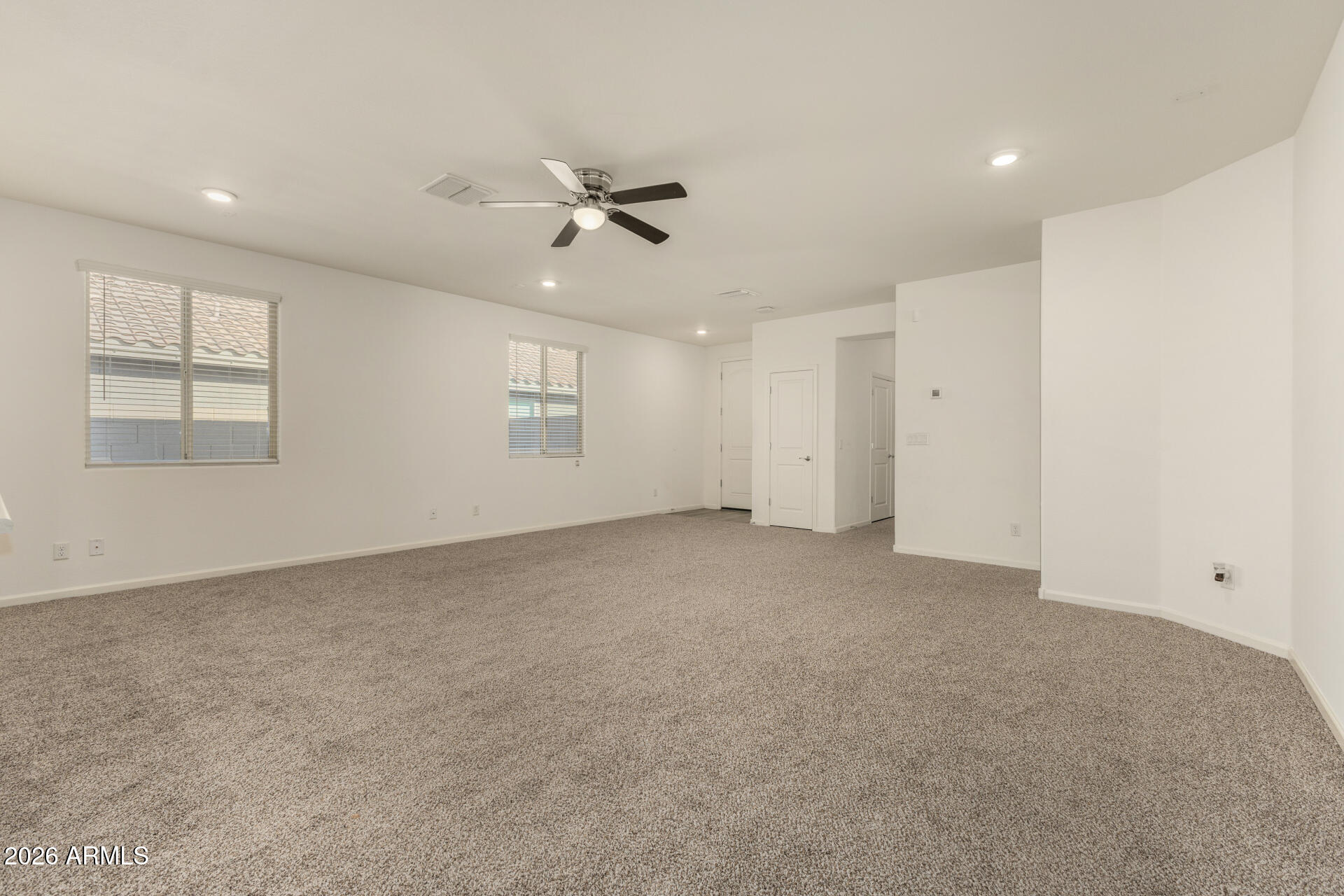 6314 South 34th Lane Phoenix, AZ 85041 - Photo 6 of 35 06 34th