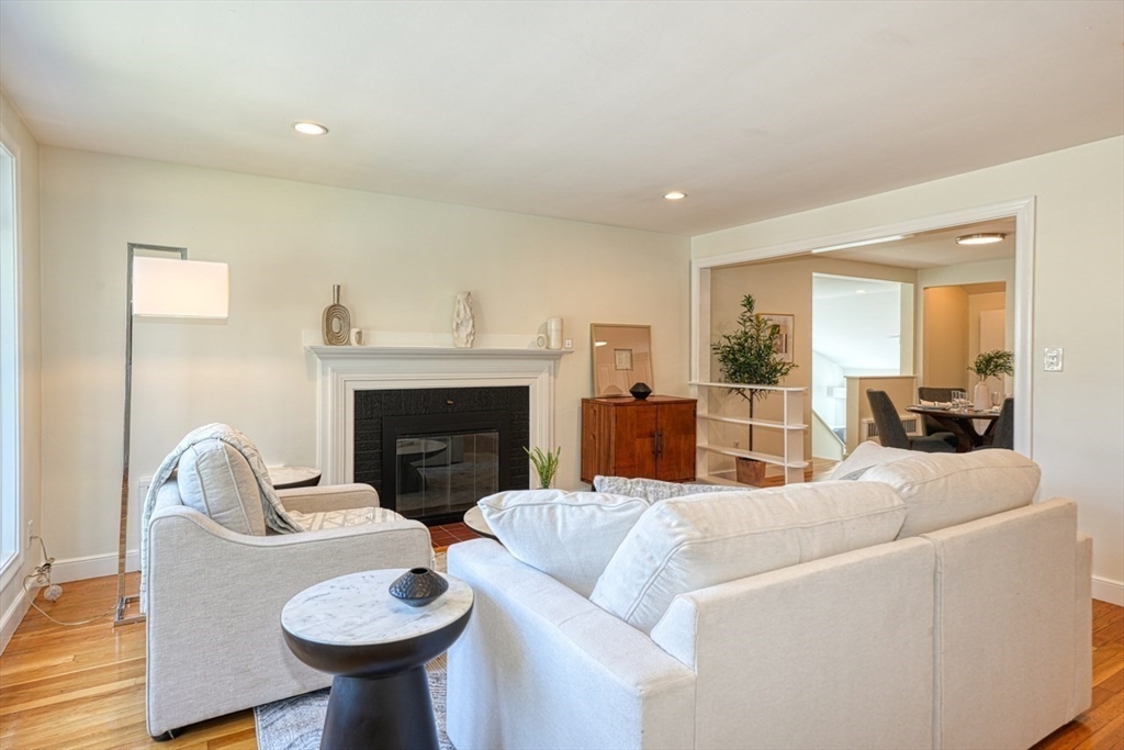 17 Pelham Road Waltham, MA 02453 - Photo 3 of 19 Gallery Image 3