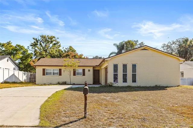 $325,000 | 2213 Tanglewood Way, Brandon, FL 33511