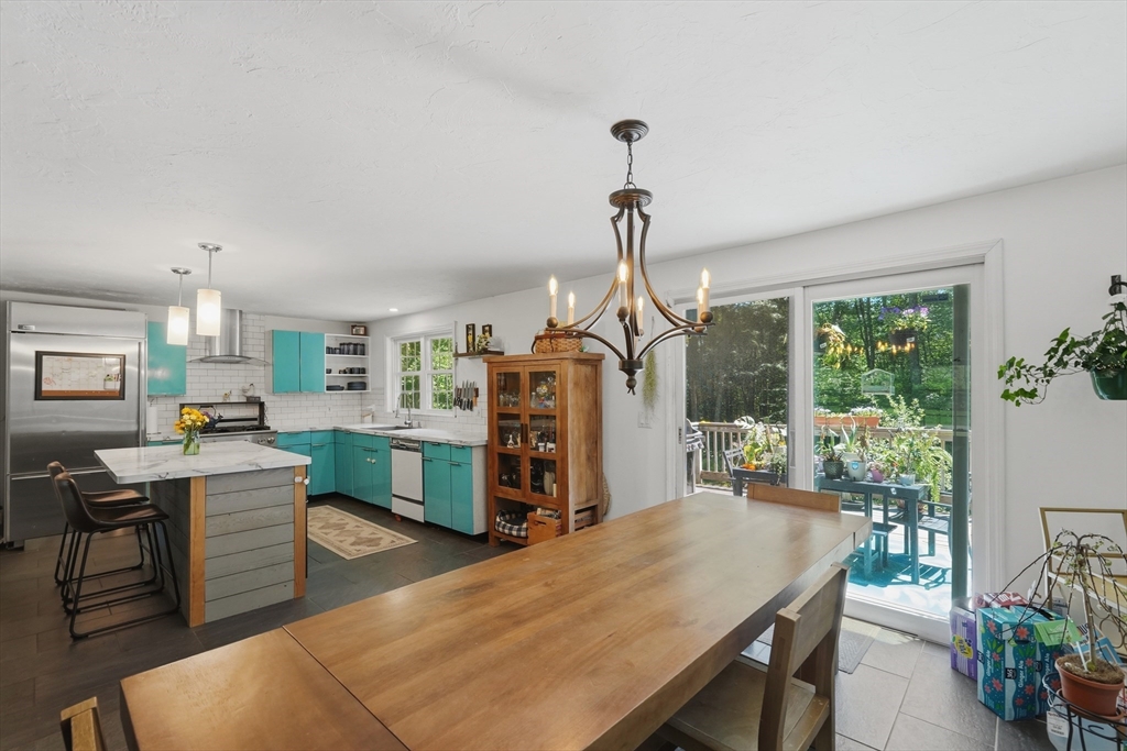 56 King Street Uxbridge, MA 01569 - Photo 12 of 35
