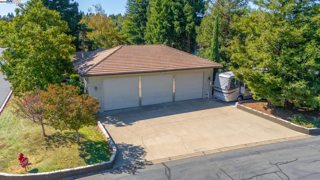 $1,199,000 | 3208 Bonanza Drive, Cameron Park, CA 95682