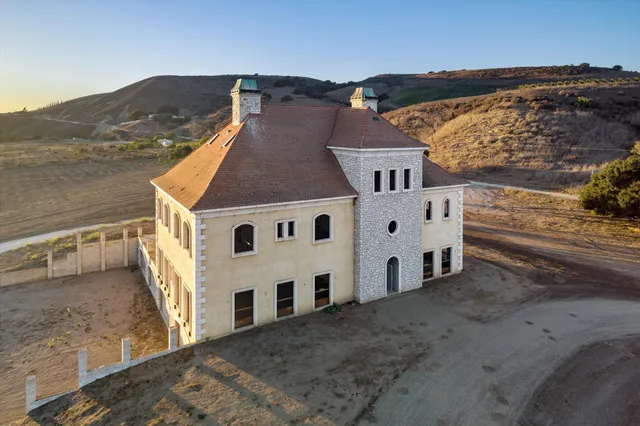 $4,495,000 | 4375 Sweeney Road, Lompoc, CA 93436