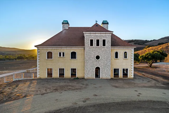 $4,495,000 | 4375 Sweeney Road, Lompoc, CA 93436