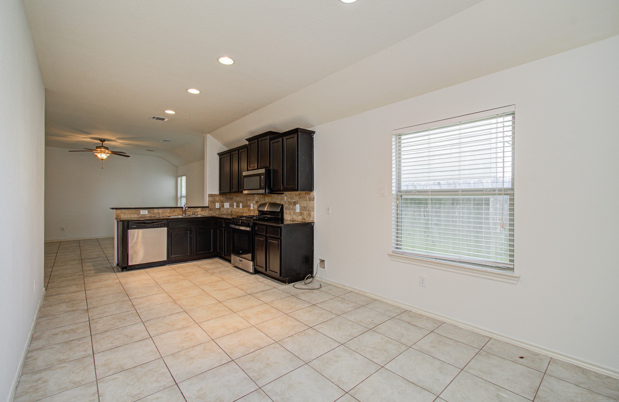 13822 Roman Ridge Lane Houston, TX 77047 - Photo 18 of 29