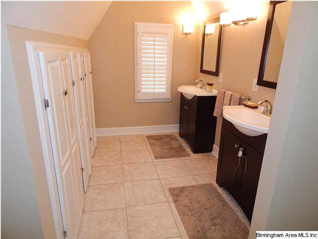 420 Windsor Drive Birmingham, AL 35209 - Photo 7 of 26