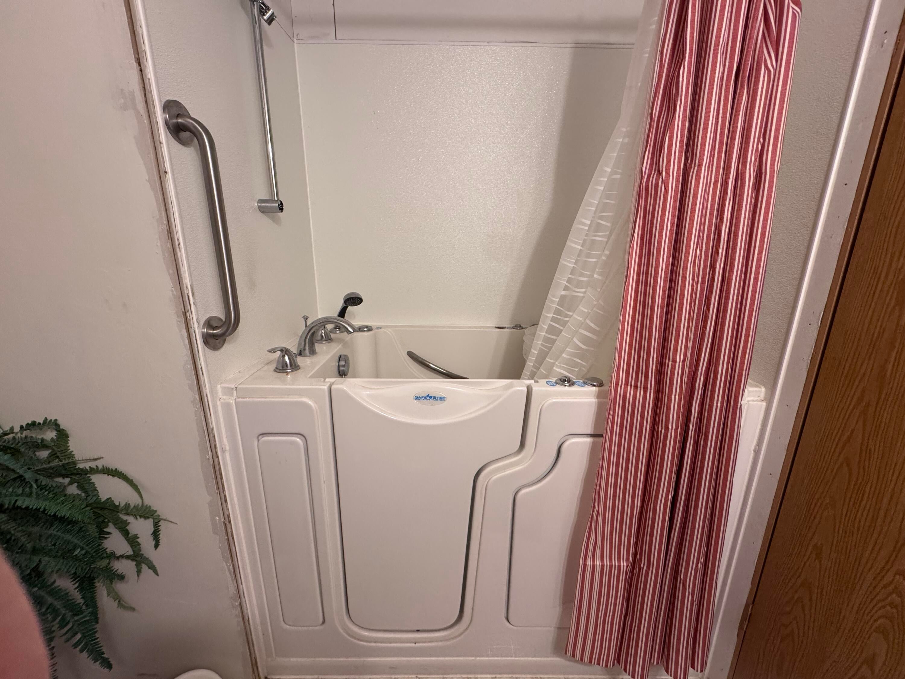 10844 North Black River Road Cheboygan, MI 49721 - Photo 14 of 33 Gallery Image 14