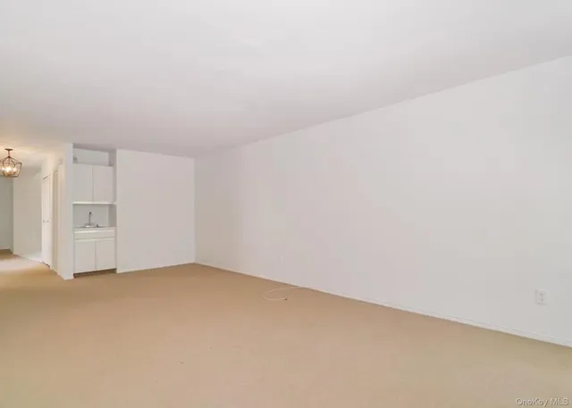 $6,500 | 277 Vista Drive, Jericho, NY 11753