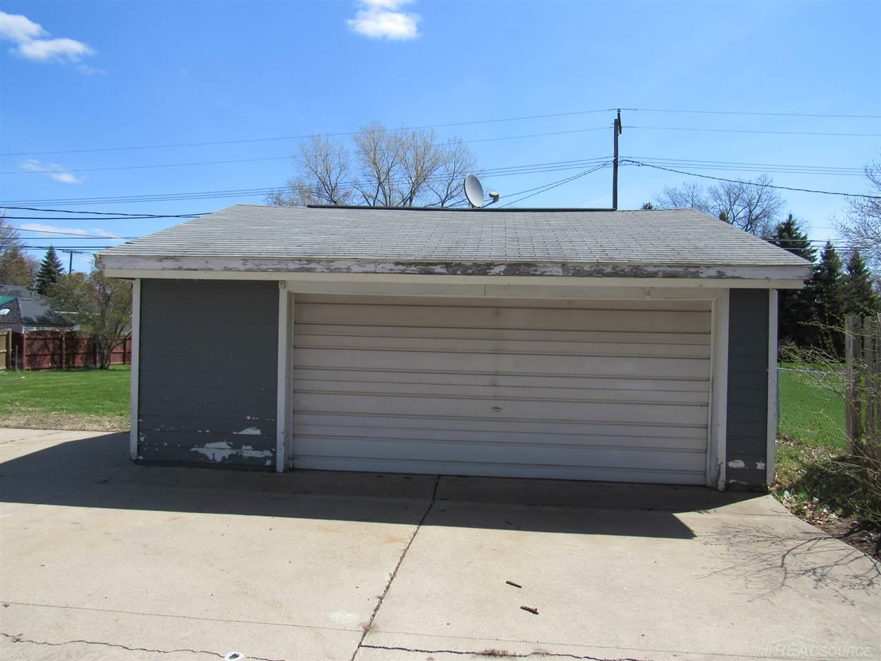 2827 Weaverton Rochester Hills, MI 48307 - Photo 4 of 36