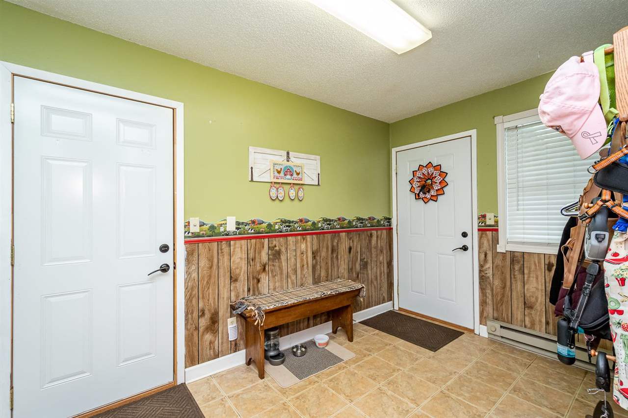 1419 Angle Road Southwest Kalona, IA 52247 - Photo 13 of 37 Gallery Image 13