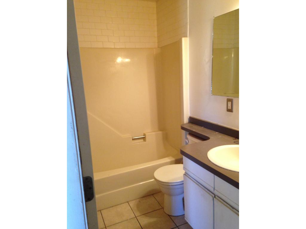 6 Cumberland Road, Unit 24 Gilford, NH 03249 - Photo 5 of 10 Gallery Image 5