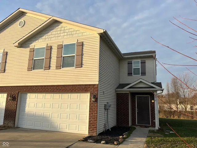 $1,500 | 2014 Falcon Court, Franklin, IN 46131