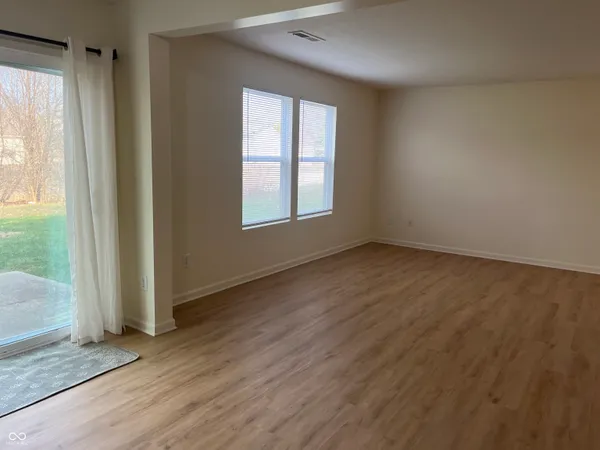 $1,500 | 2014 Falcon Court, Franklin, IN 46131