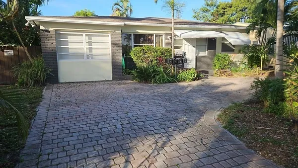 $1,875 | 1829 Washington Street, Unit 2, Hollywood, FL 33020