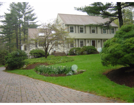 7 Colonial Road Dover, MA 02030 - Photo 1 of 11 Gallery Image 1