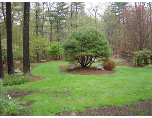 7 Colonial Road Dover, MA 02030 - Photo 10 of 11 Gallery Image 10