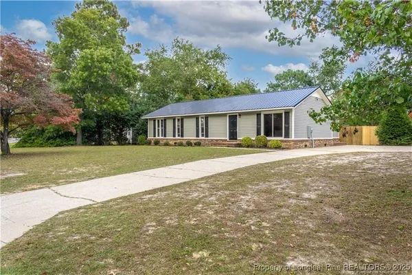 $2,200 | 820 Algood Avenue, Hope Mills, NC 28348