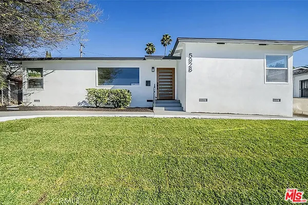 $1,500 | 5928 South La Brea Avenue, Los Angeles, CA 90056