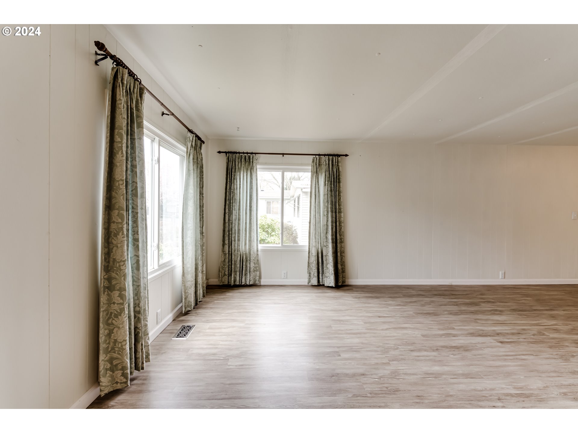 1400 Candlelight Drive, Unit 108 Eugene, OR 97402 - Photo 8 of 17