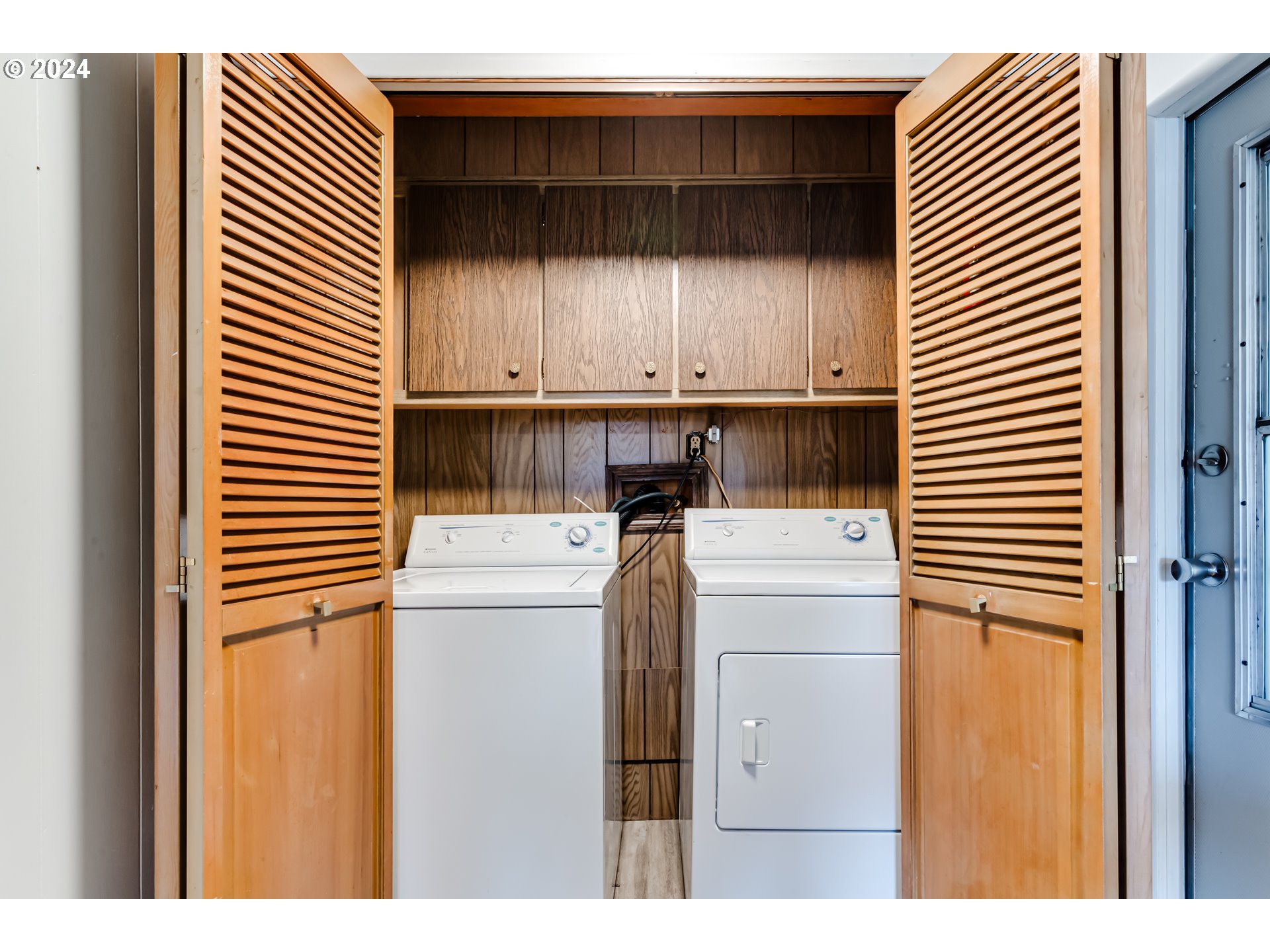 1400 Candlelight Drive, Unit 108 Eugene, OR 97402 - Photo 10 of 17