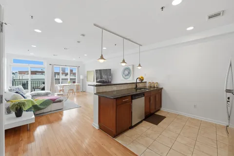 $825,000 | 203-207 Hackensack Plank Road, Unit 5B, Weehawken, NJ 07086