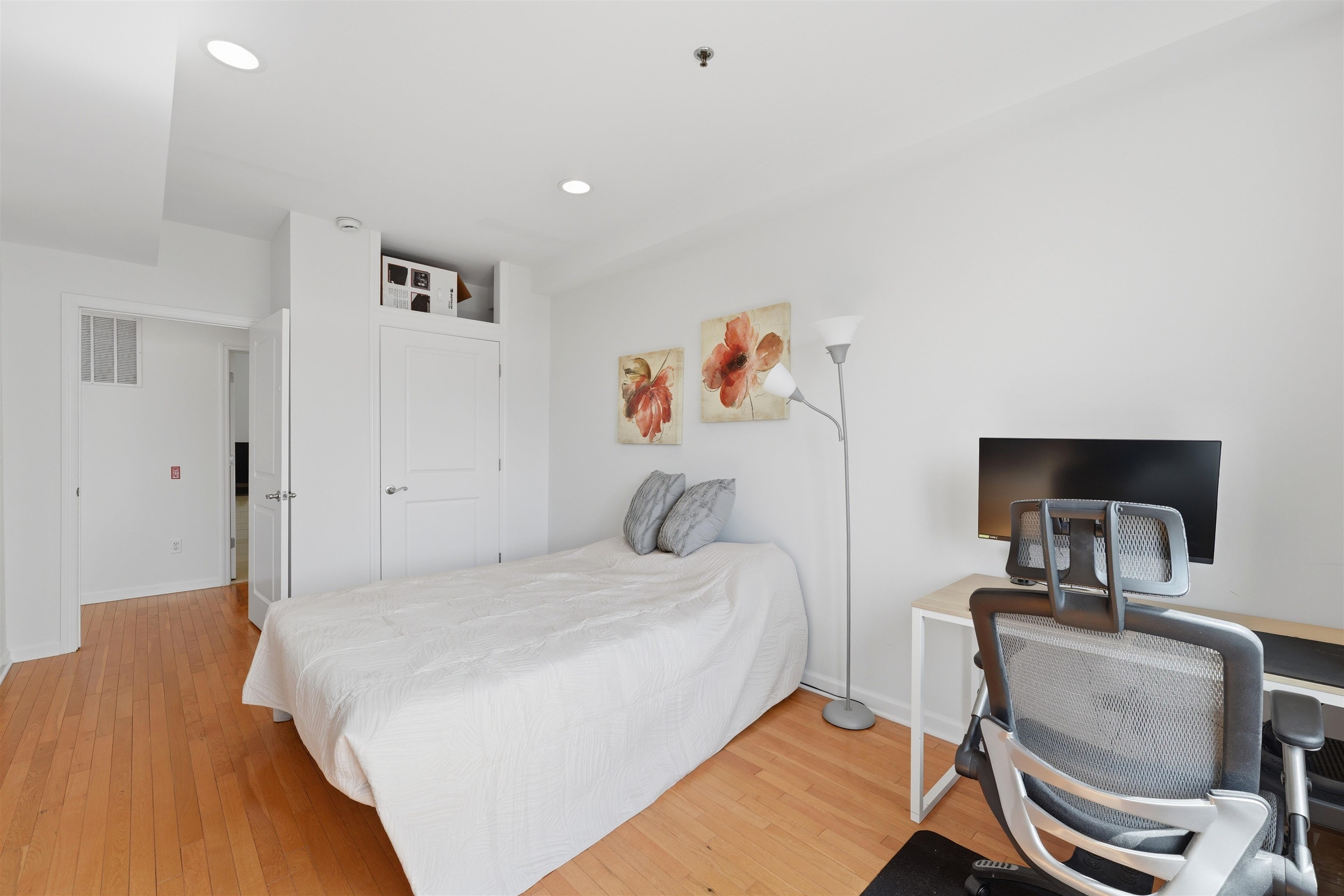 203-207 Hackensack Plank Road, Unit 5B Weehawken, NJ 07086 - Photo 9 of 25