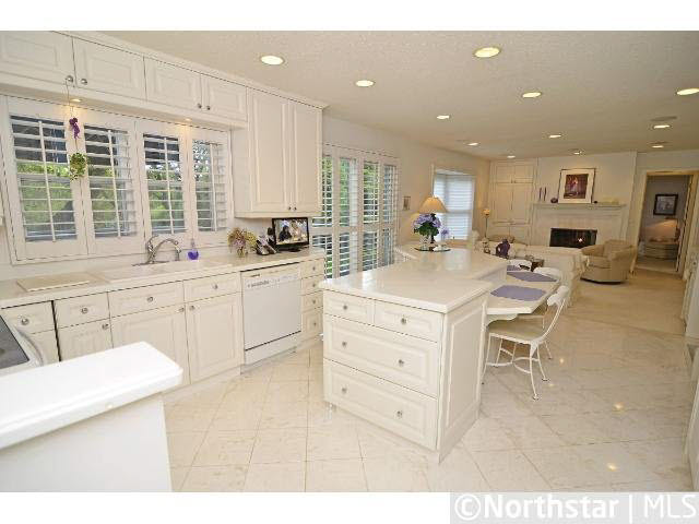 4127 Red Oak Ridge Minnetonka, MN 55345 - Photo 3 of 18 Gallery Image 3
