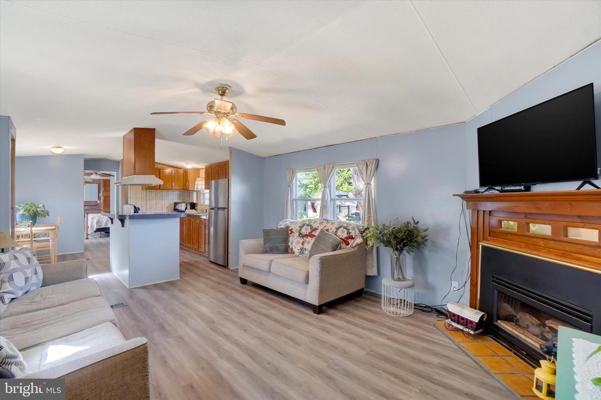 700 Salem Road Etters, PA 17319 - Photo 5 of 16 a living room with furniture and a flat screen tv