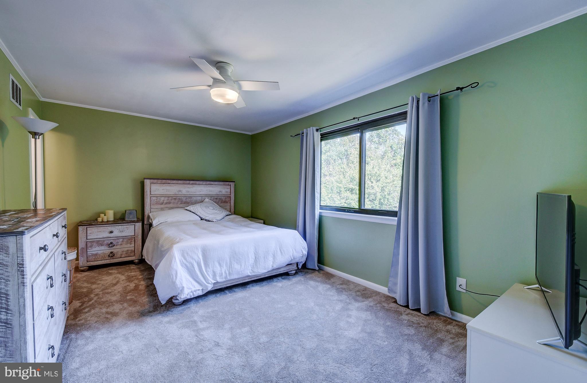 9247 Bellbeck Road Baltimore, MD 21234 - Photo 12 of 28 Master bedroom