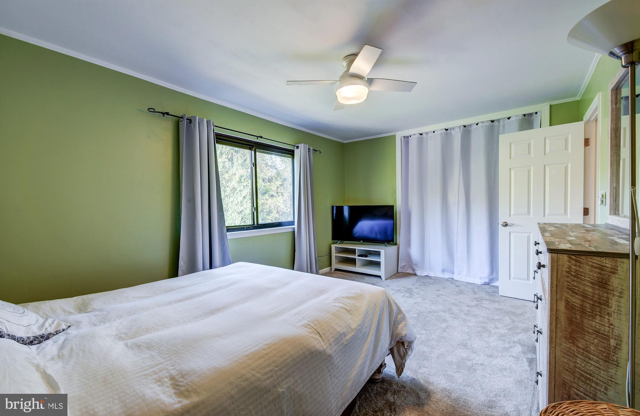 9247 Bellbeck Road Baltimore, MD 21234 - Photo 13 of 28 Master bedroom