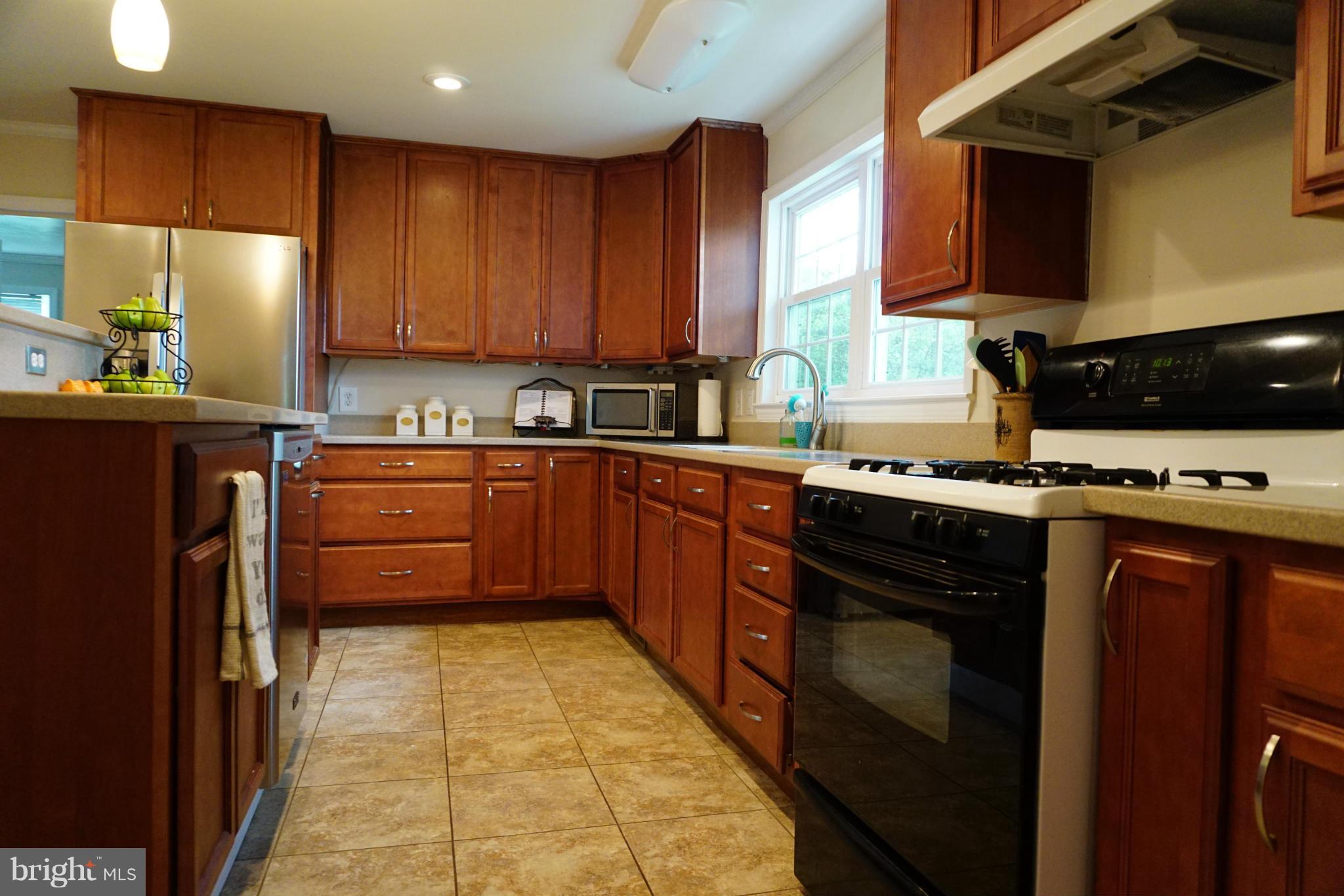 18445 Windmill Point Road Drayden, MD 20630 - Photo 12 of 29 Kitchen