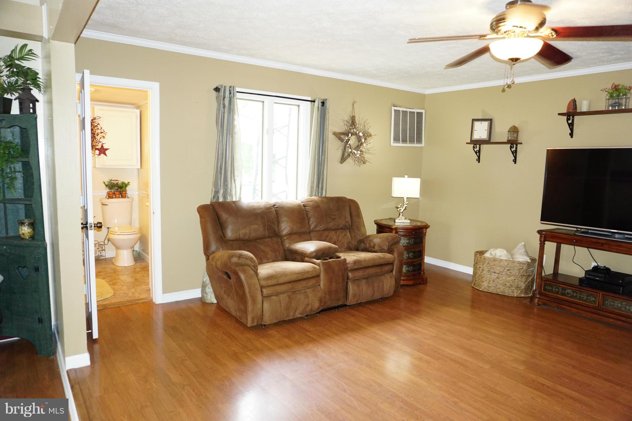 18445 Windmill Point Road Drayden, MD 20630 - Photo 5 of 29 Living Room