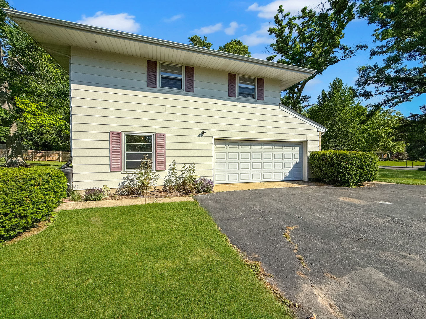 4705 Wild Cherry Road Crystal Lake, IL 60012 - Photo 25 of 34