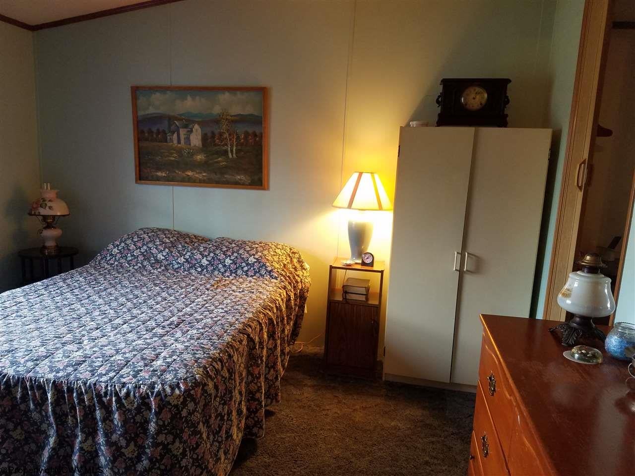 180 Winter Lane Reedsville, WV 26547 - Photo 7 of 8 Gallery Image 7