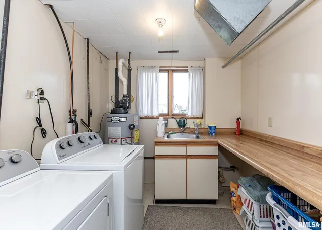 $287,500 | 631 Suncrest Drive, Sherrard, IL 61281