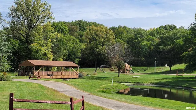 $287,500 | 631 Suncrest Drive, Sherrard, IL 61281