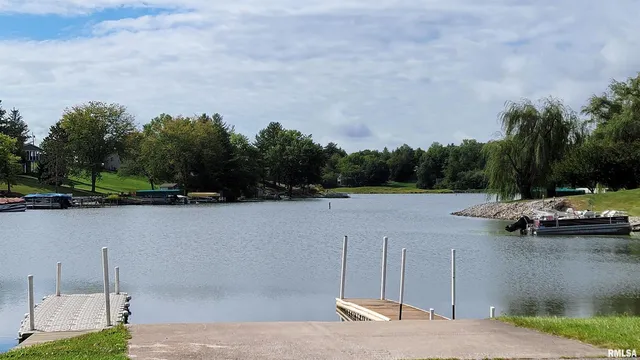 $287,500 | 631 Suncrest Drive, Sherrard, IL 61281