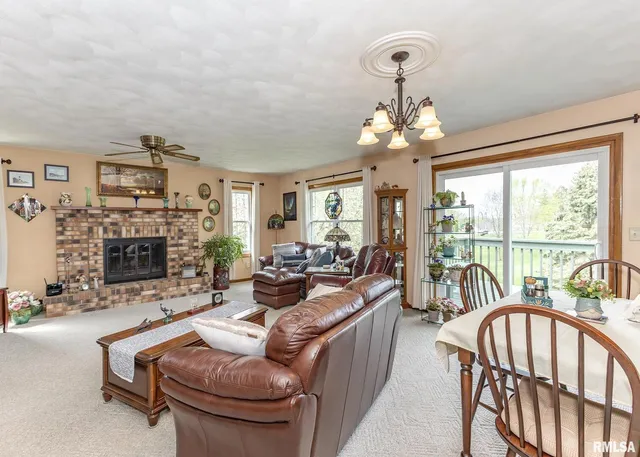 $287,500 | 631 Suncrest Drive, Sherrard, IL 61281