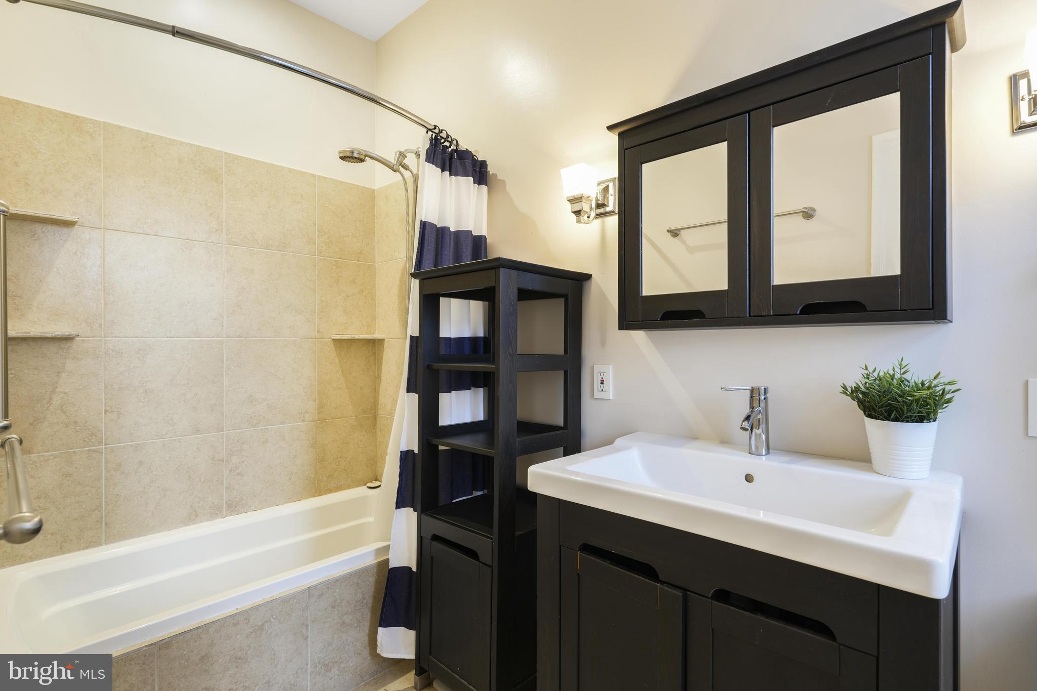 1514 17th Street Northwest, Unit 511 Washington, DC 20036 - Photo 15 of 18